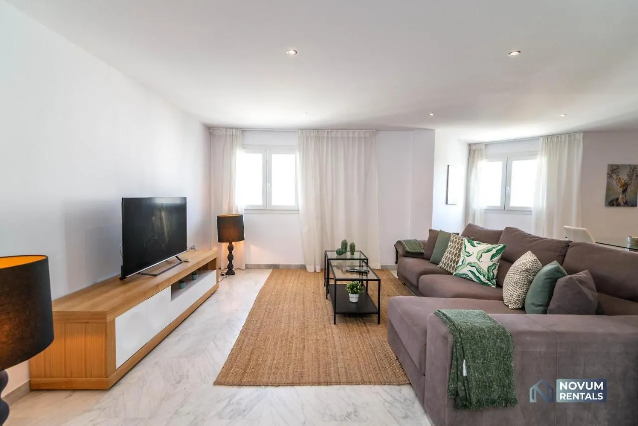 Puerto Banus Finest 2-Bdrm Apt - 50 Metres To Beach Marbella 0*,