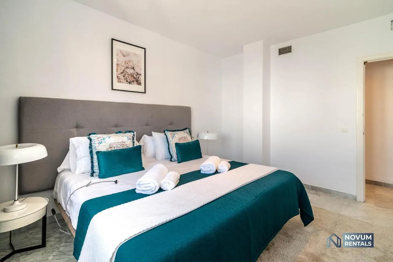 Puerto Banus Finest 2-Bdrm Apt - 50 Metres To Beach Marbella 0*,